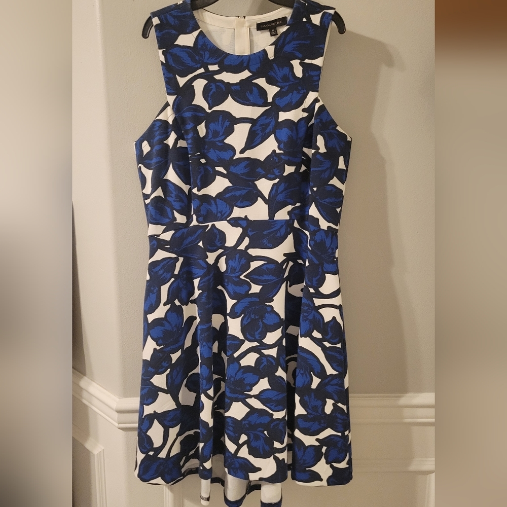 New with Tags NWT Banana Republic A-Line Floral Dress with POCKETS! Size 12 - Picture 1 of 5